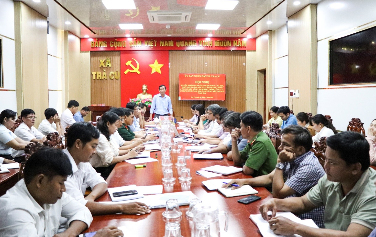 Trà Cú sơ kết nhiệm vụ phát triển kinh tế - xã hội 6 tháng đầu năm và chương trình công tác 6 tháng cuối năm 2026