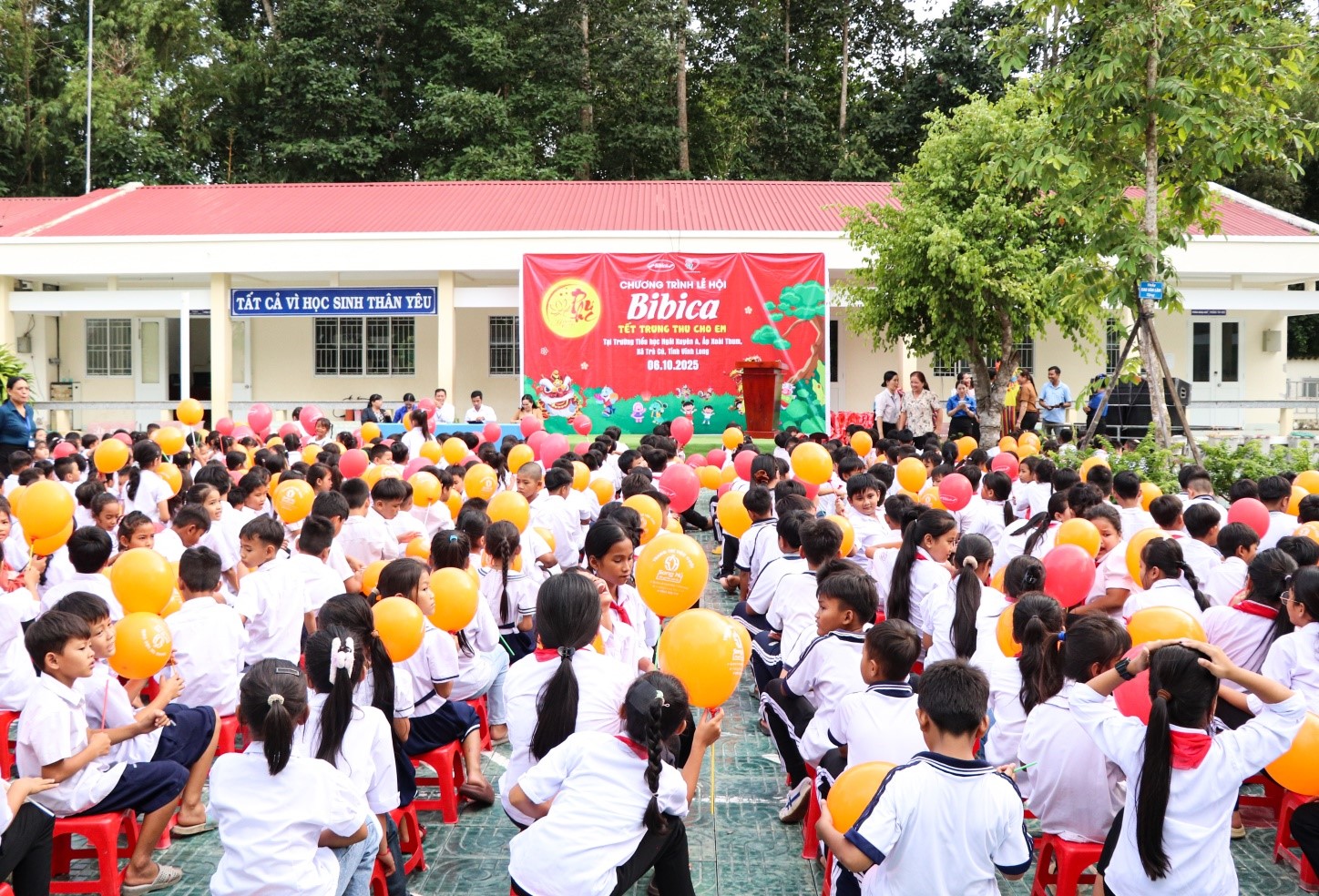 Trường Tiểu học Ngãi Xuyên A tổ chức Lễ hội “Bibica - Tết Trung thu cho em”