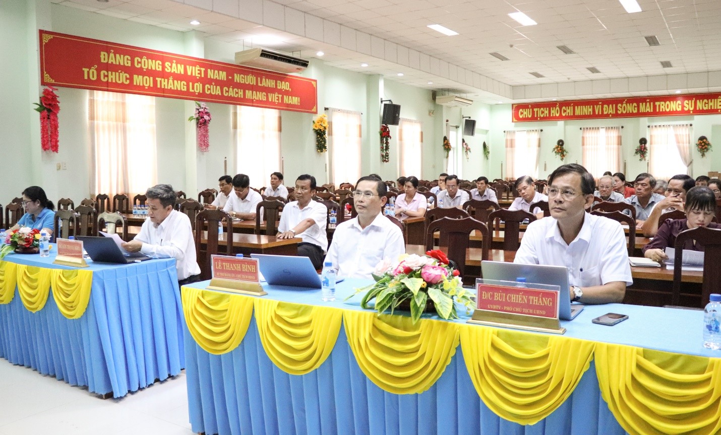 Trà Cú tổ chức Hội nghị báo cáo viên cấp xã