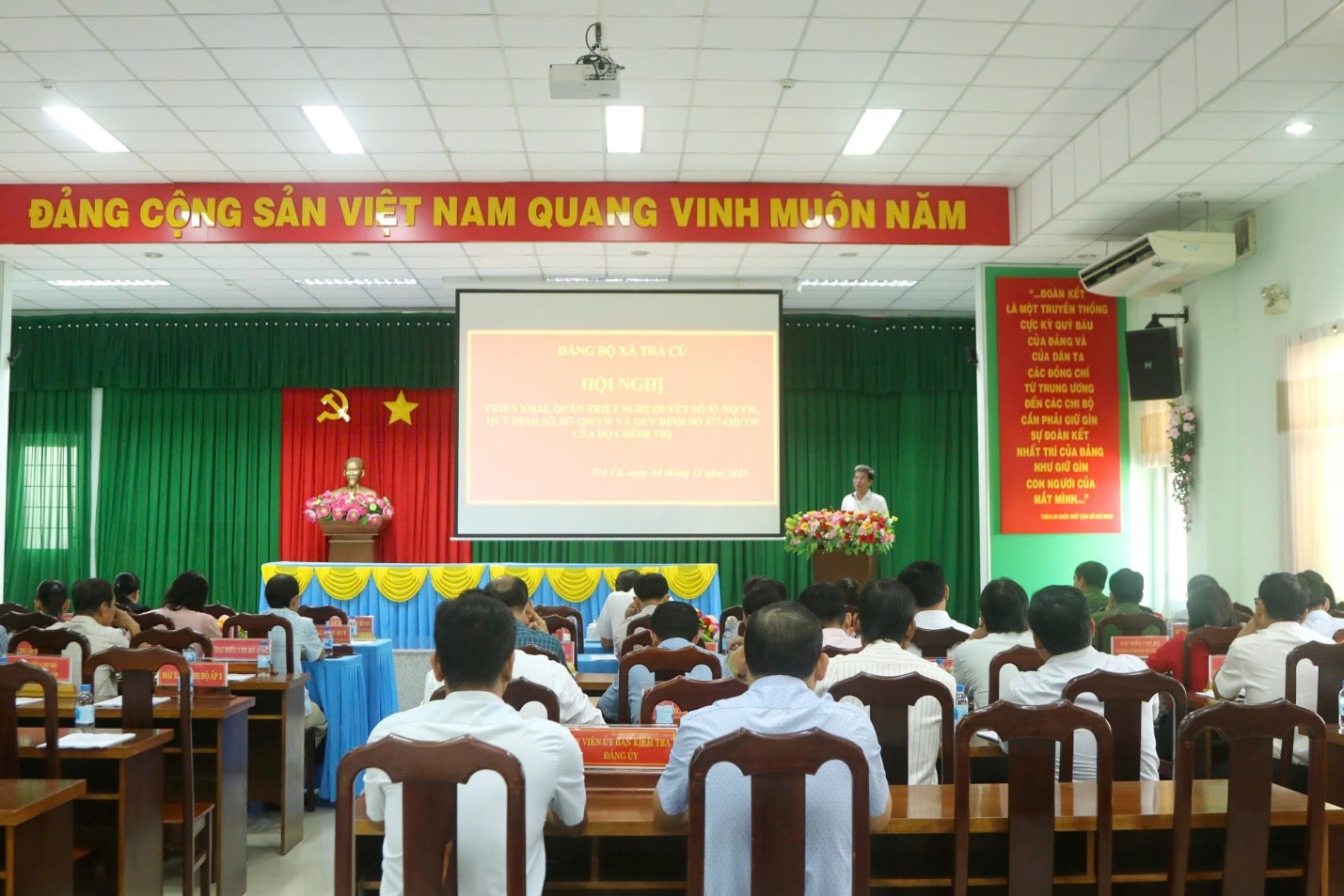 Đảng ủy xã Trà Cú quán triệt và triển khai các văn bản của Trung ương