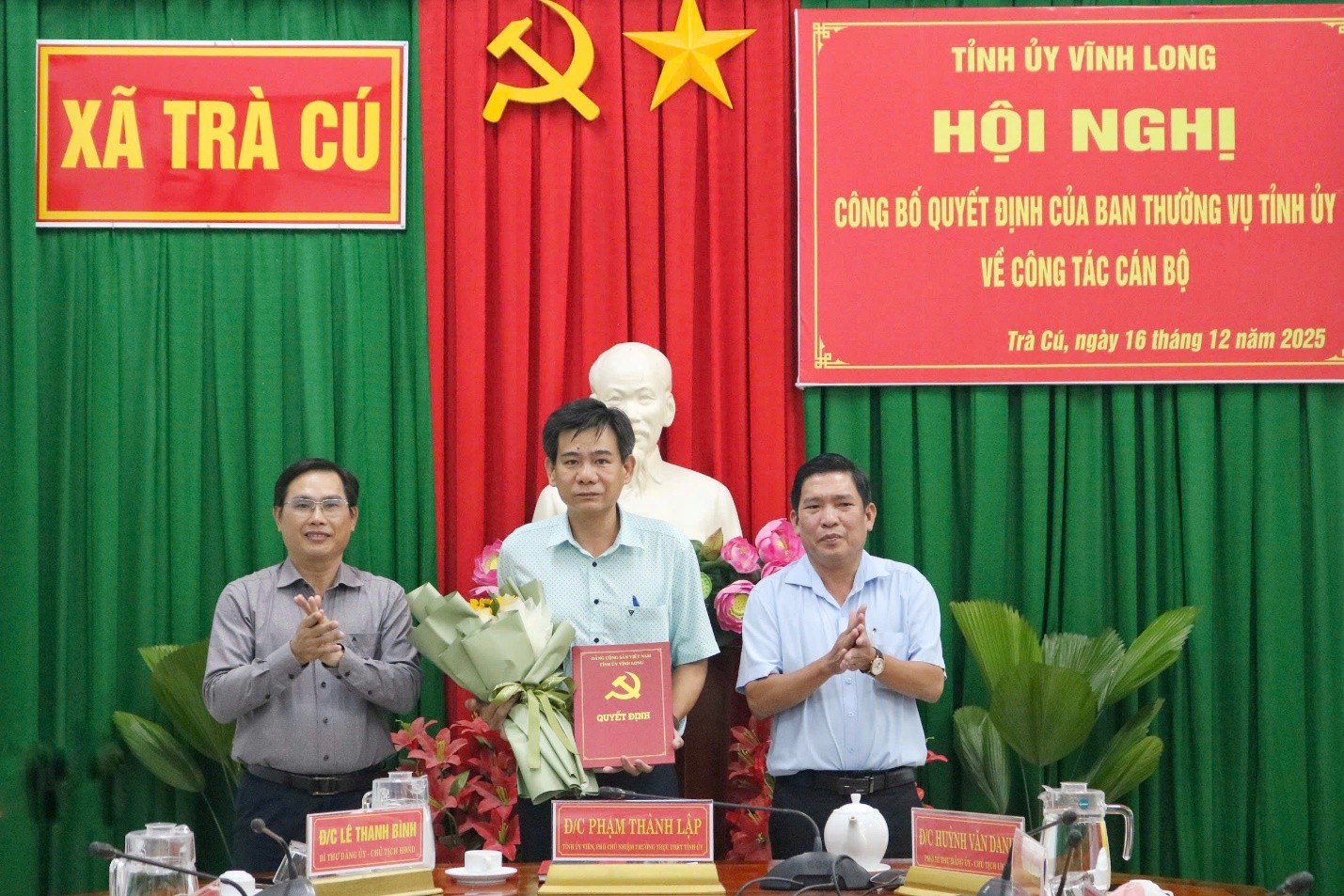 Đảng ủy xã Trà Cú tổ chức Hội nghị công bố quyết định của Ban Thường vụ Tỉnh ủy về công tác cán bộ